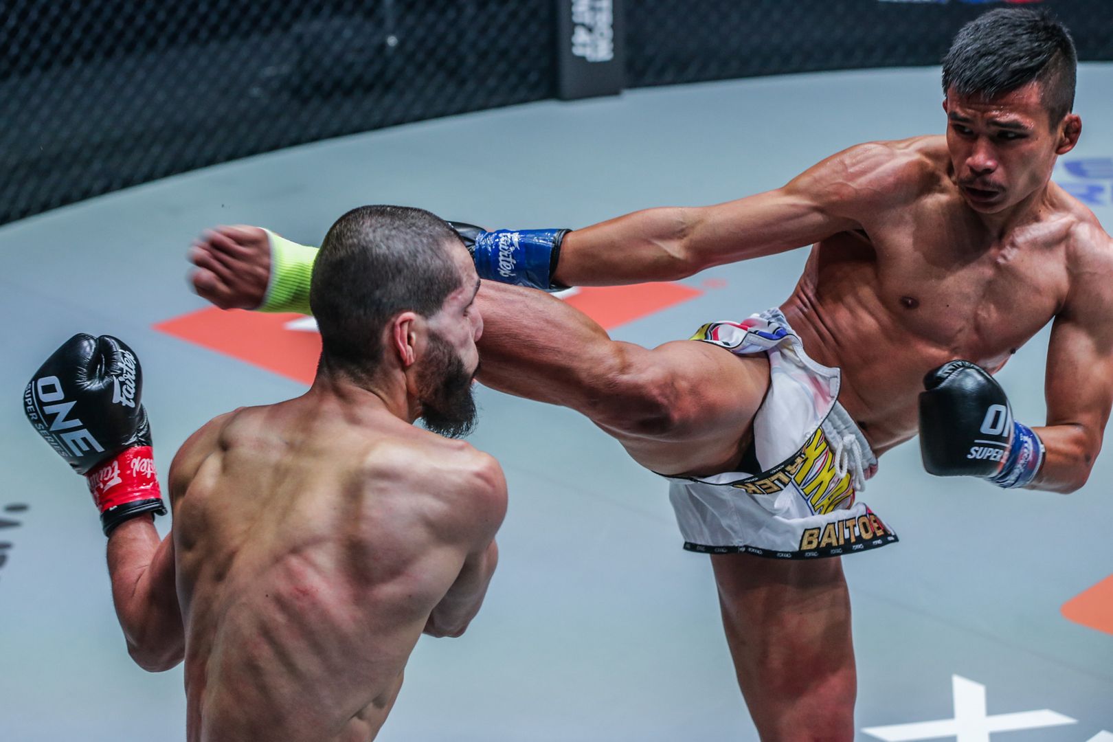 Rodtang, Superlek Deliver Sensational Performances at One: Fists of Fury-Yokkao Thailand Store