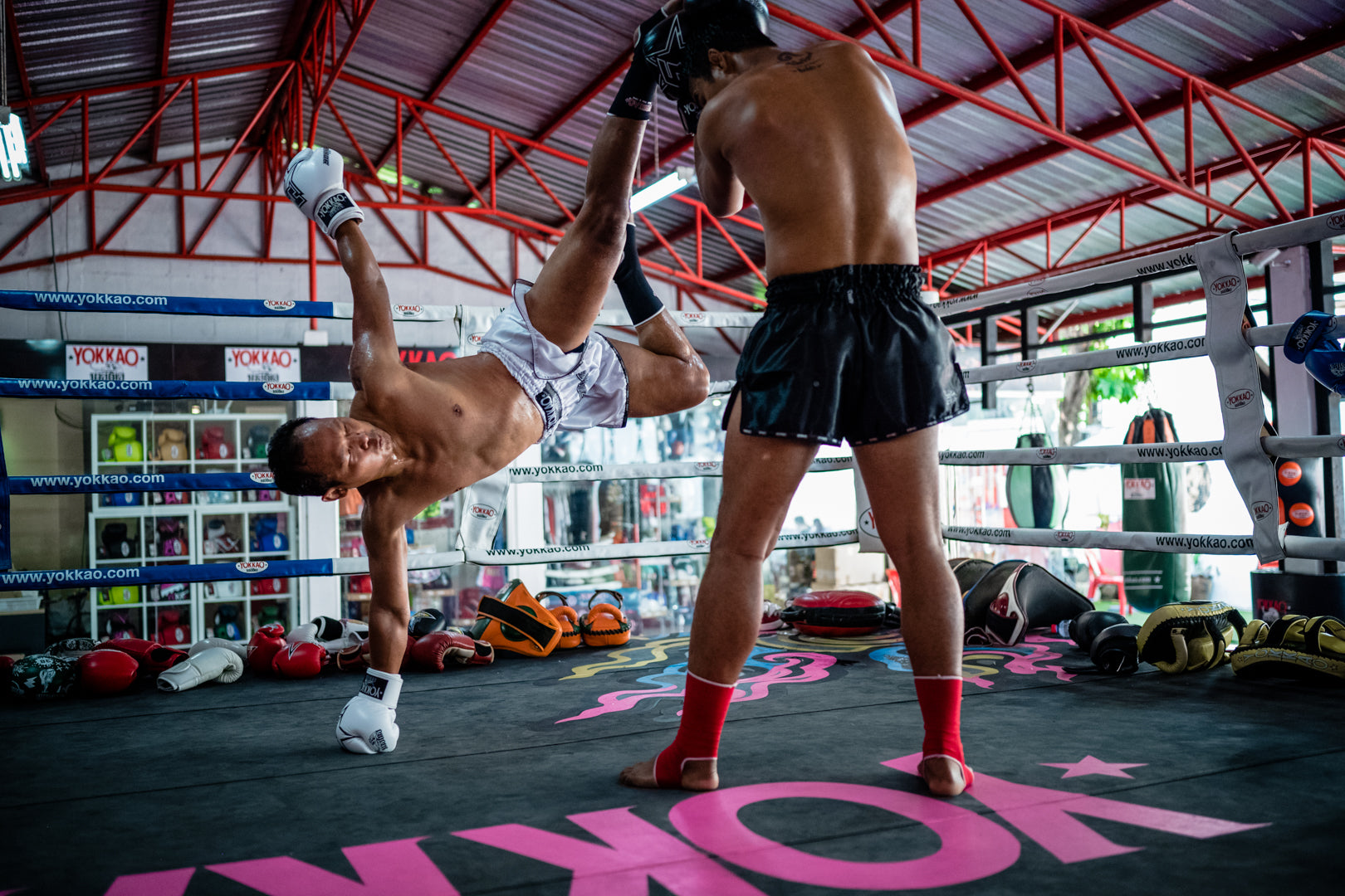 Saenchai & Aida Confirmed for Thai Fight Nan on April 3-Yokkao Thailand Store
