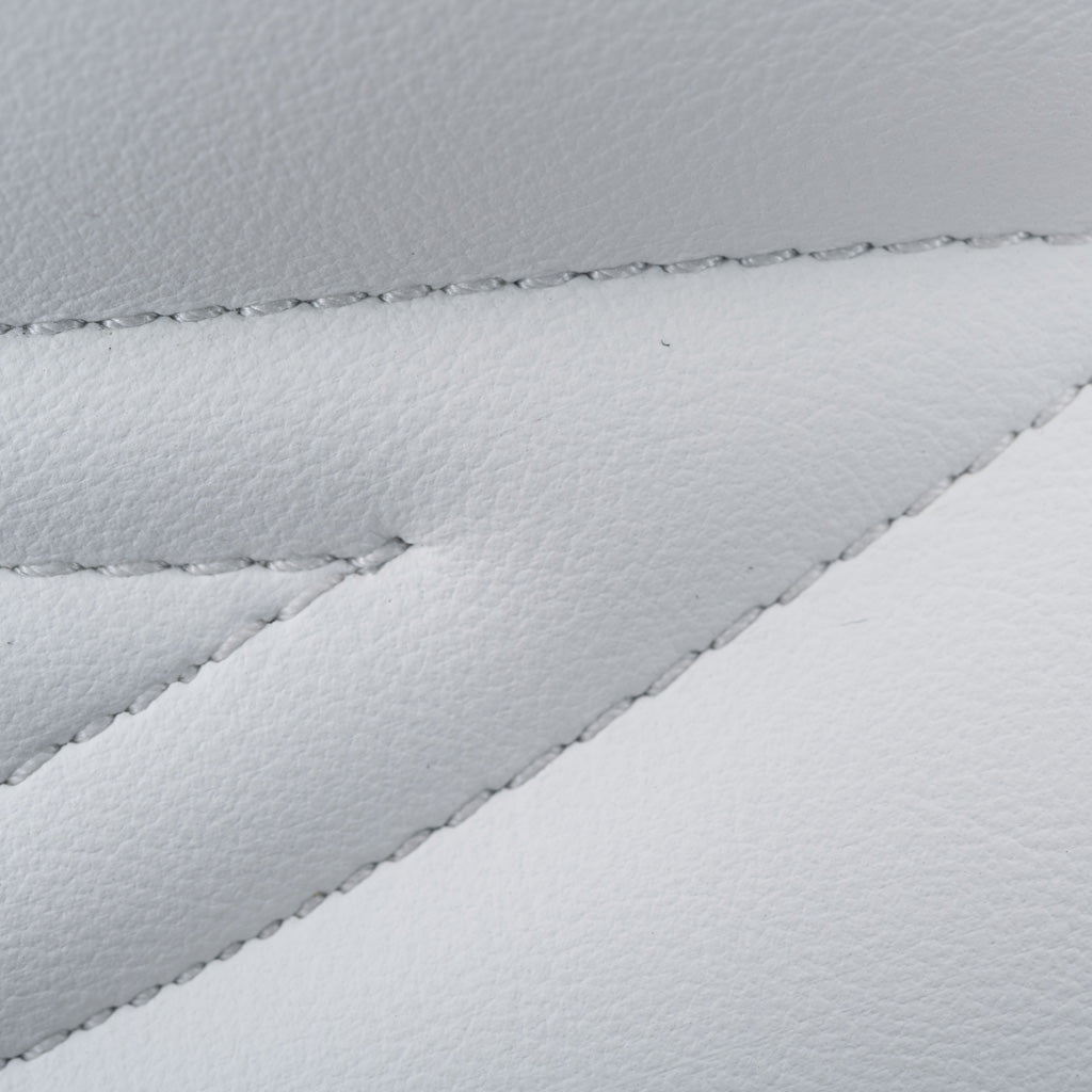 #color_White