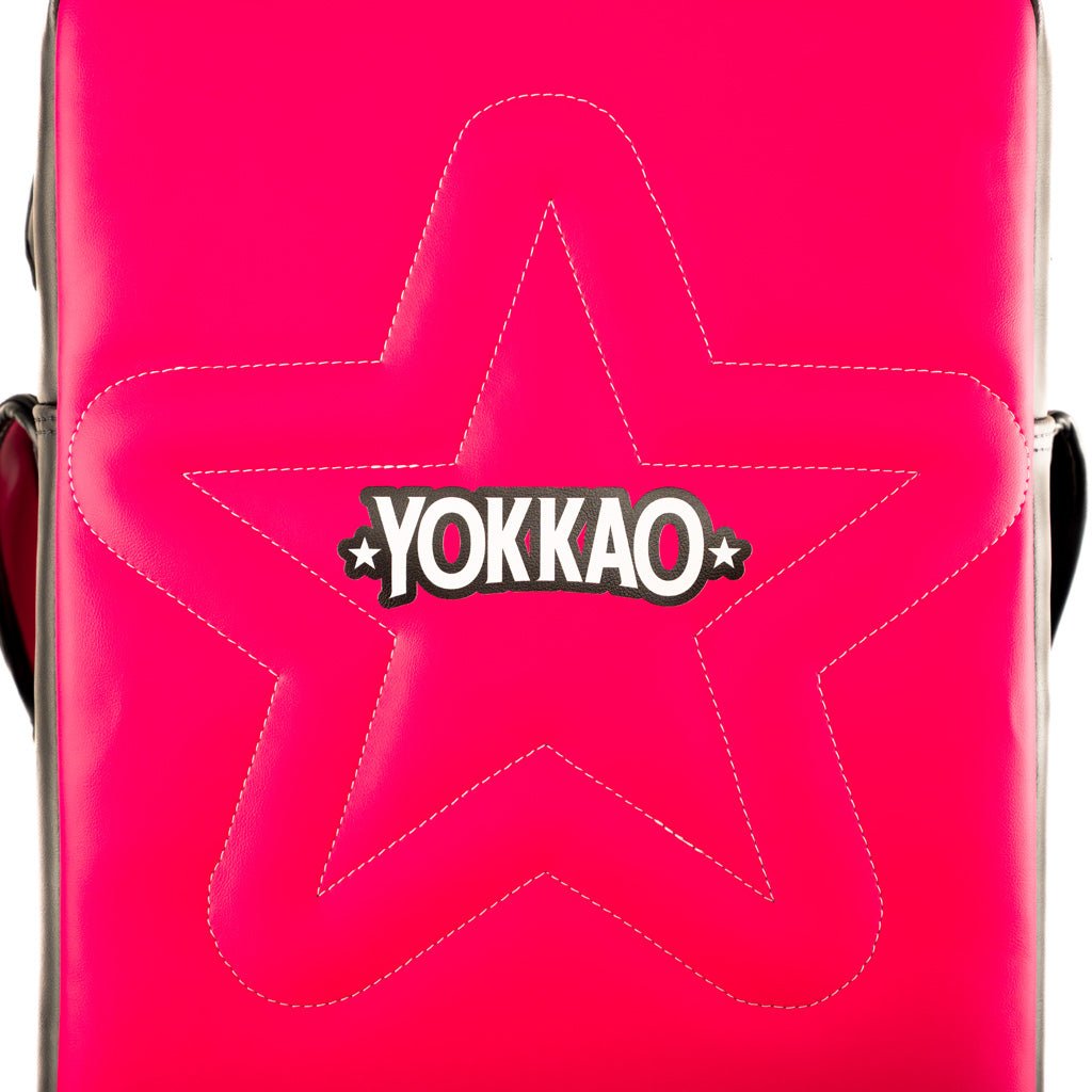 #color_fuchsia/black